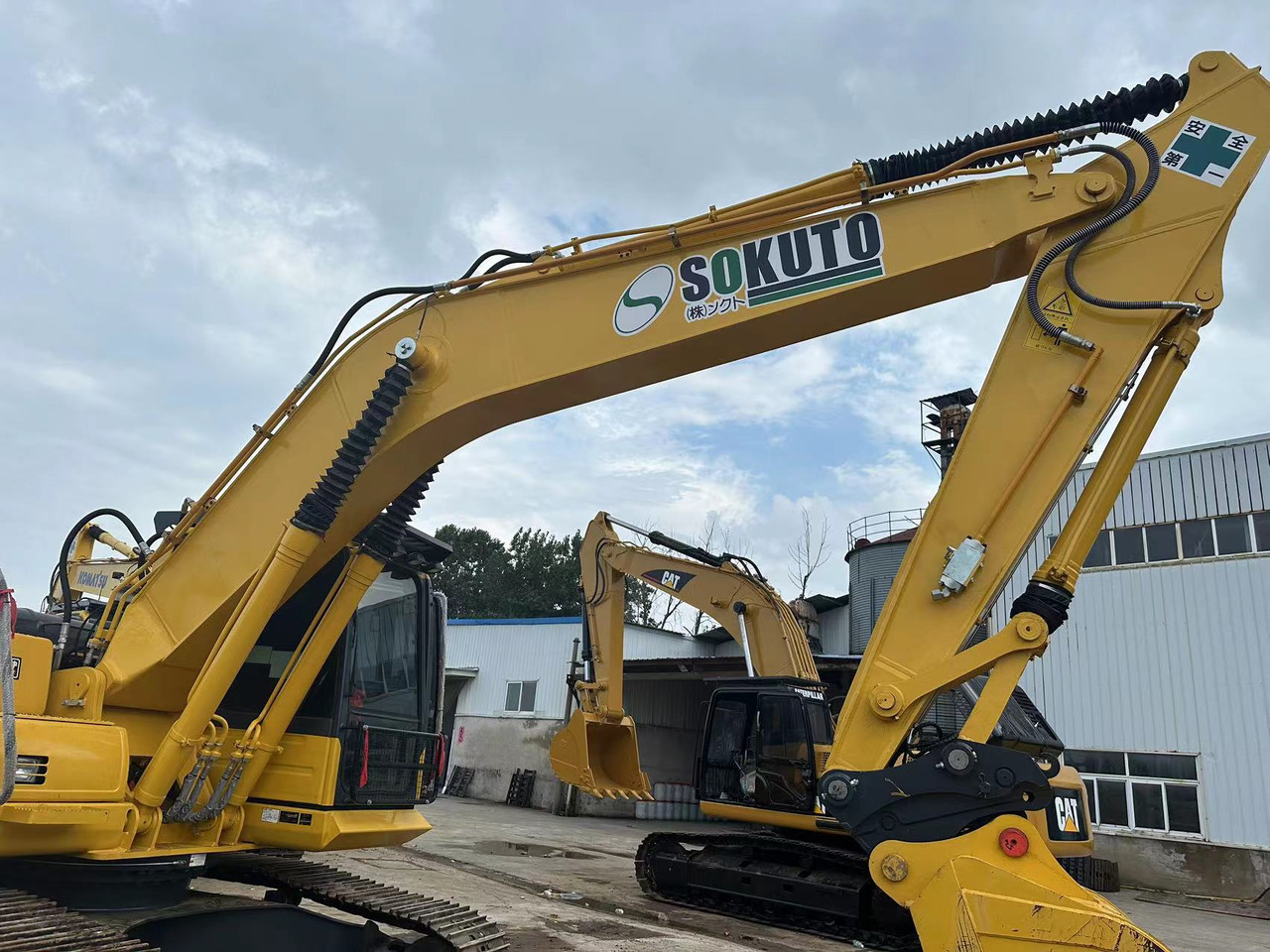 CRAWLER EXCAVATOR Used Good Quality Japan Original PC200-8 in Good Condition PC200-8 Komatsu - Máquina de construção: foto 5 CRAWLER EXCAVATOR Used Good Quality Japan Original PC200-8 in Good Condition PC200-8 Komatsu - Máquina de construção: foto 5