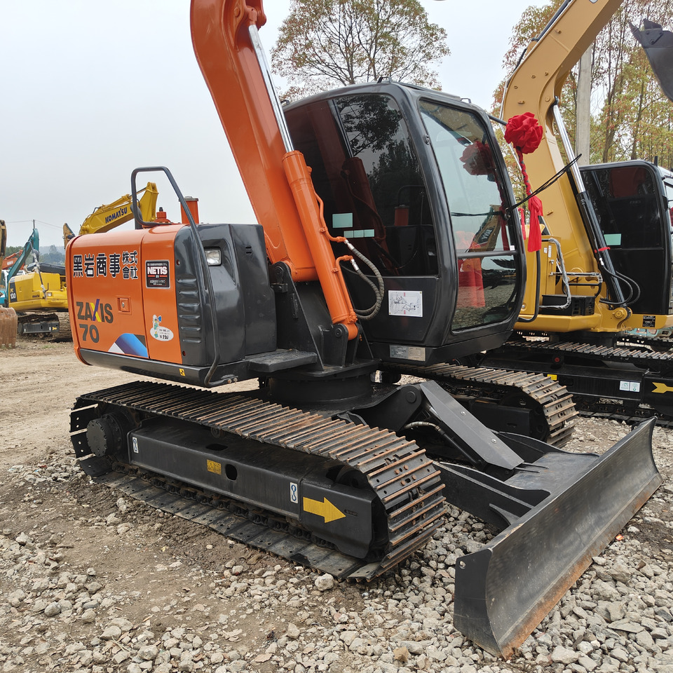 CRAWLER EXCAVATOR Used Hitachi ZX70 Excavator for Sale - Low Hours - Máquina de construção: foto 1 CRAWLER EXCAVATOR Used Hitachi ZX70 Excavator for Sale - Low Hours - Máquina de construção: foto 1