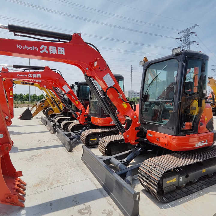 Perfect Condition Kubota U55-4 Japan Brand Mini Excavator with Pusher for Sale Kubota U25 35 55 5tons - Escavadeira: foto 1 Perfect Condition Kubota U55-4 Japan Brand Mini Excavator with Pusher for Sale Kubota U25 35 55 5tons - Escavadeira: foto 1