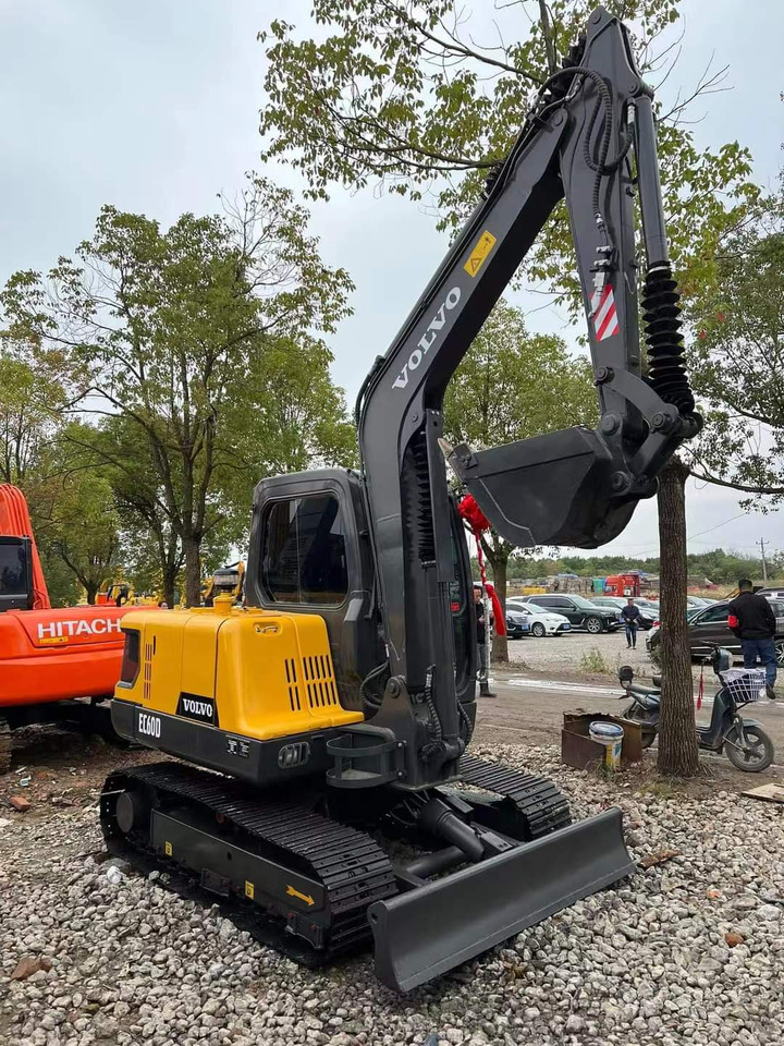 Second-hand Excavator Popular Hotsale VOLVO EC60D MINI - Escavadeira: foto 4 Second-hand Excavator Popular Hotsale VOLVO EC60D MINI - Escavadeira: foto 4