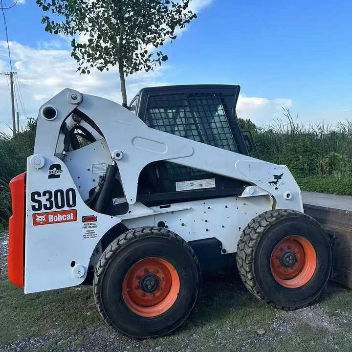 Used Bob Cat Bob Cat S300 Used Mini Skid Steer Wheel Loader Multifunctional Track Loaders Bobcat S300 - Pá carregadora de rodas: foto 2 Used Bob Cat Bob Cat S300 Used Mini Skid Steer Wheel Loader Multifunctional Track Loaders Bobcat S300 - Pá carregadora de rodas: foto 2
