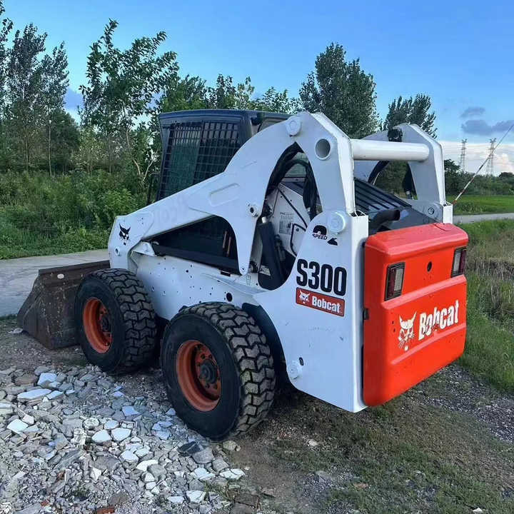 Used Bob Cat Bob Cat S300 Used Mini Skid Steer Wheel Loader Multifunctional Track Loaders Bobcat S300 - Pá carregadora de rodas: foto 3 Used Bob Cat Bob Cat S300 Used Mini Skid Steer Wheel Loader Multifunctional Track Loaders Bobcat S300 - Pá carregadora de rodas: foto 3