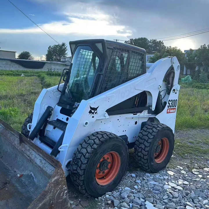 Used Bob Cat Bob Cat S300 Used Mini Skid Steer Wheel Loader Multifunctional Track Loaders Bobcat S300 - Pá carregadora de rodas: foto 5 Used Bob Cat Bob Cat S300 Used Mini Skid Steer Wheel Loader Multifunctional Track Loaders Bobcat S300 - Pá carregadora de rodas: foto 5