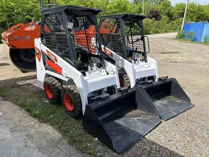 Used Bobcat S70 Skid Teer in Stock Good Condition bobcat S70 S160 185 300 330 Skid Steer for Sale - Mini pá carregadora: foto 3 Used Bobcat S70 Skid Teer in Stock Good Condition bobcat S70 S160 185 300 330 Skid Steer for Sale - Mini pá carregadora: foto 3