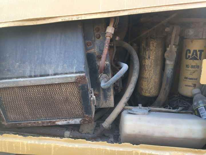 Used Cat Mini Bulldozer D5k D5 D5g Cat Dozers - Buldôzer: foto 4 Used Cat Mini Bulldozer D5k D5 D5g Cat Dozers - Buldôzer: foto 4