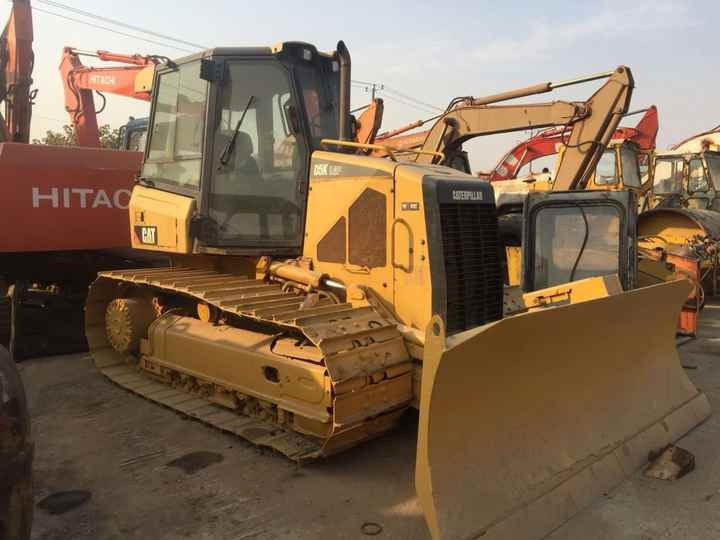 Used Cat Mini Bulldozer D5k D5 D5g Cat Dozers - Buldôzer: foto 5 Used Cat Mini Bulldozer D5k D5 D5g Cat Dozers - Buldôzer: foto 5