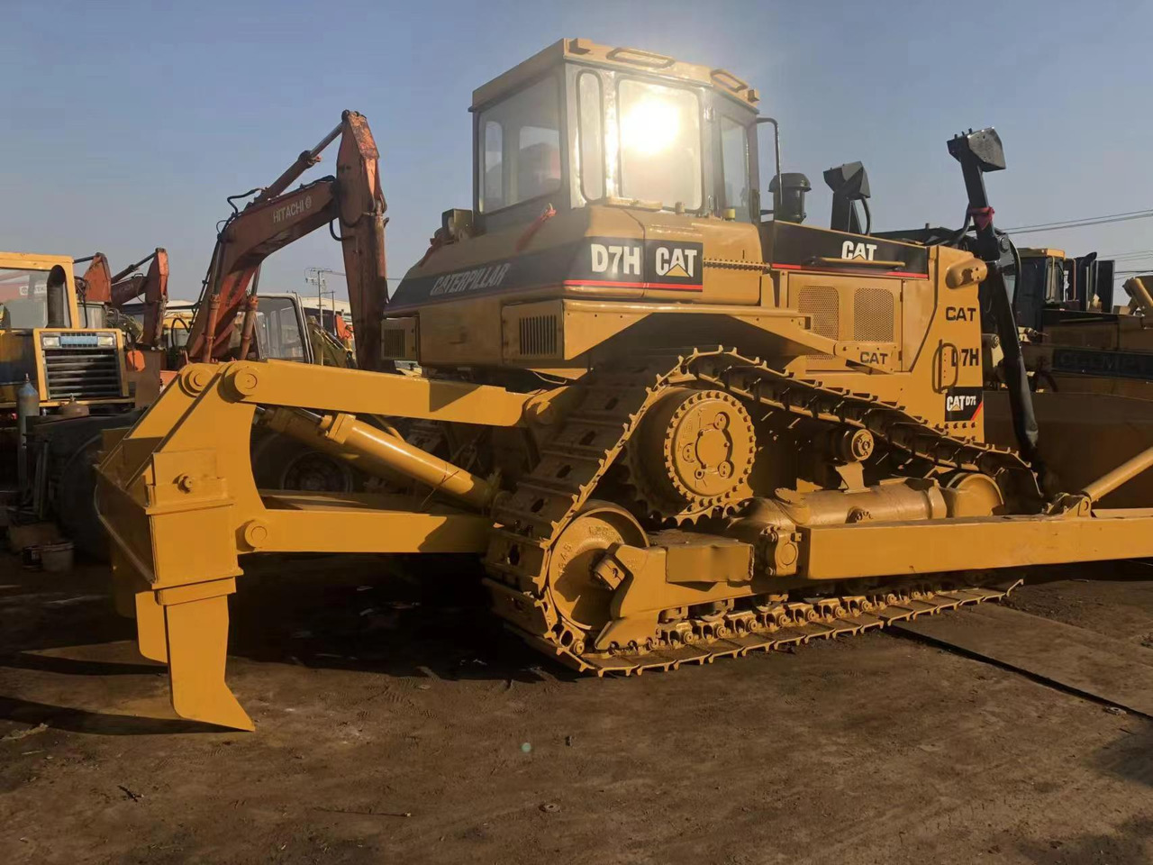 Used Caterpillar Cat D7H Dozer, Second Hand Cat  D7H Bulldozer With Stong Blade - Buldôzer: foto 4 Used Caterpillar Cat D7H Dozer, Second Hand Cat  D7H Bulldozer With Stong Blade - Buldôzer: foto 4