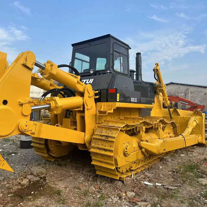 Used China Brand Shantui Sd32 Bulldozer in Stock High Quality Shantui Sd16 22 32 Bulldozer for Sale - Buldôzer: foto 1 Used China Brand Shantui Sd32 Bulldozer in Stock High Quality Shantui Sd16 22 32 Bulldozer for Sale - Buldôzer: foto 1