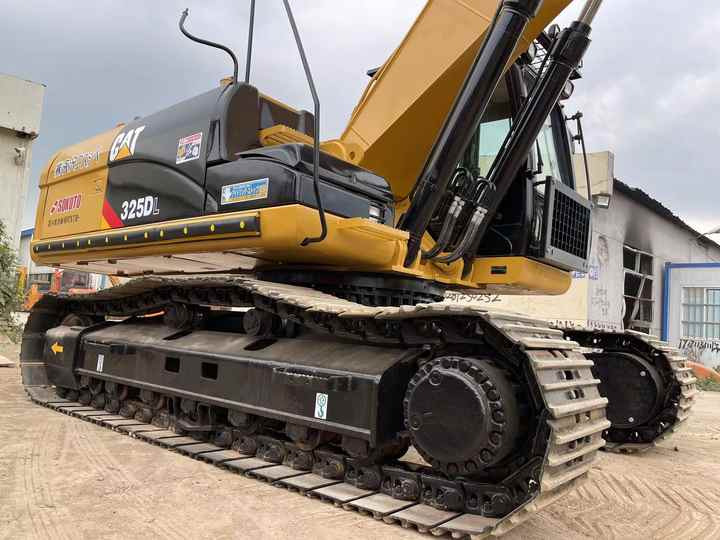 Used Digger CAT 325DL Construction Machinery Construction Digger Used CAT 325DL Cheap Excavator - Escavadora de rastos: foto 3 Used Digger CAT 325DL Construction Machinery Construction Digger Used CAT 325DL Cheap Excavator - Escavadora de rastos: foto 3