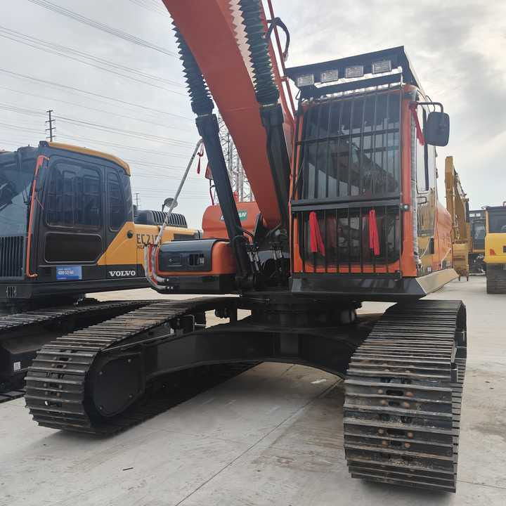 Used Digger DOOSAN DX300 Construction Machinery Construction Digger Used DOOSAN DX300 Cheap Excavator - Escavadora de rastos: foto 3 Used Digger DOOSAN DX300 Construction Machinery Construction Digger Used DOOSAN DX300 Cheap Excavator - Escavadora de rastos: foto 3
