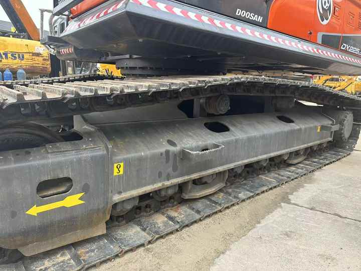 Used Digger Doosan DX225LC-9T Construction Machinery Construction Digger Used Doosan DX225LC-9T Cheap Excavator - Escavadora de rastos: foto 4 Used Digger Doosan DX225LC-9T Construction Machinery Construction Digger Used Doosan DX225LC-9T Cheap Excavator - Escavadora de rastos: foto 4
