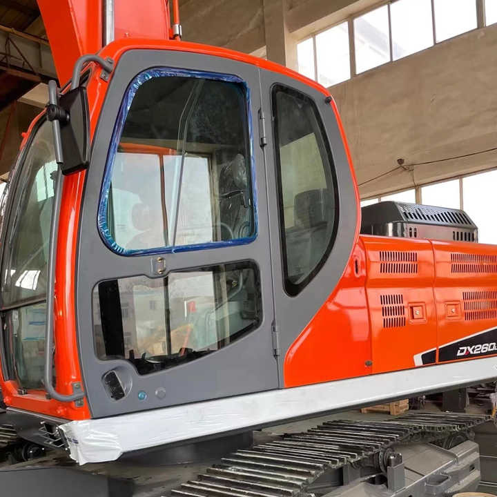 Used Excavator Doosan DX260LC-9 Excavators Mini Equipment Earth Moving Machinery Doosan Digger Excavator for Sale - Escavadeira: foto 1 Used Excavator Doosan DX260LC-9 Excavators Mini Equipment Earth Moving Machinery Doosan Digger Excavator for Sale - Escavadeira: foto 1