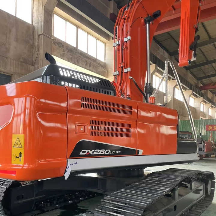 Used Excavator Doosan DX260LC-9 Excavators Mini Equipment Earth Moving Machinery Doosan Digger Excavator for Sale - Escavadeira: foto 4 Used Excavator Doosan DX260LC-9 Excavators Mini Equipment Earth Moving Machinery Doosan Digger Excavator for Sale - Escavadeira: foto 4