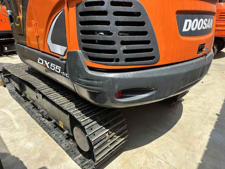 Used Excavator Doosan DX55 Excavators Mini Equipment Earth Moving Machinery Doosan Digger Excavator for Sale - Escavadora de rastos: foto 4 Used Excavator Doosan DX55 Excavators Mini Equipment Earth Moving Machinery Doosan Digger Excavator for Sale - Escavadora de rastos: foto 4