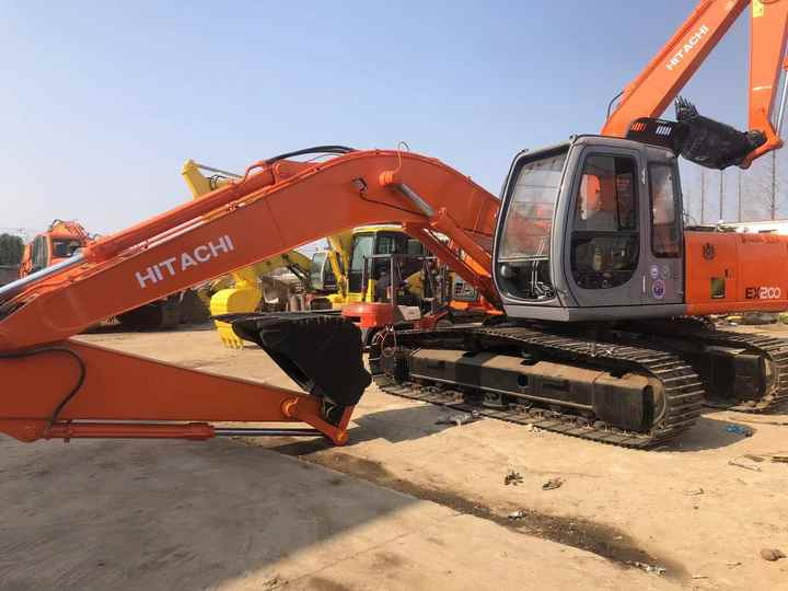 Used Excavator Hitachi Ex200 for Sale, Original Excavator - Escavadeira: foto 3 Used Excavator Hitachi Ex200 for Sale, Original Excavator - Escavadeira: foto 3