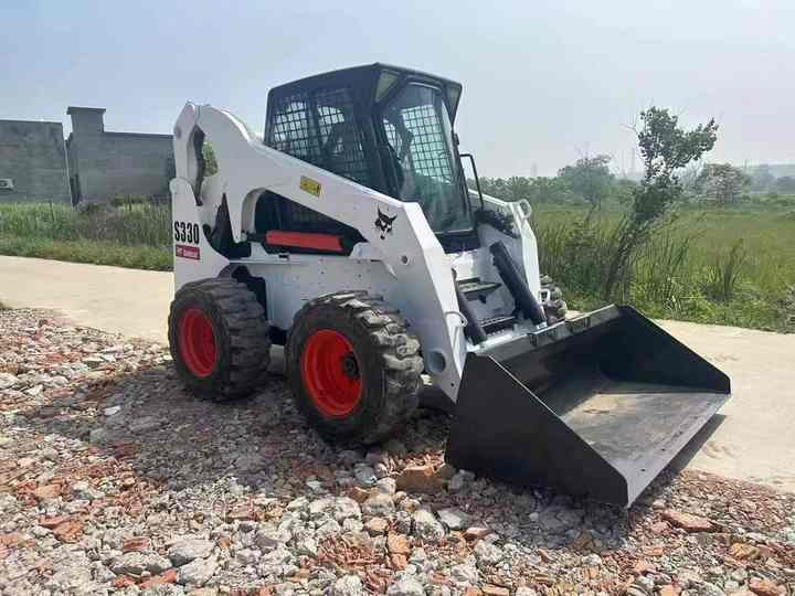 Used Heavy Construction Equipment bobcat S330 Second Hand Skid Steers Used Machine Hot Sale - Mini pá carregadora: foto 2 Used Heavy Construction Equipment bobcat S330 Second Hand Skid Steers Used Machine Hot Sale - Mini pá carregadora: foto 2