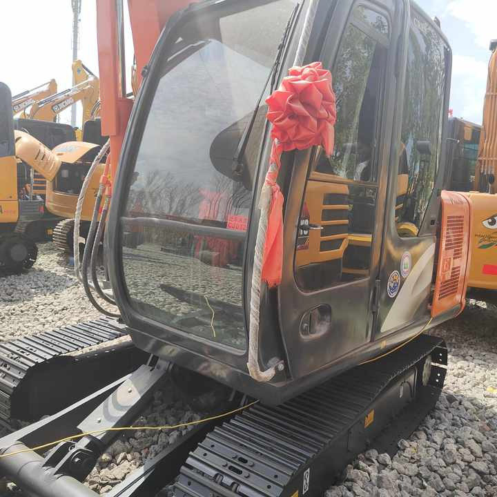 Used Original Japan Brand Hitachi Zx60 Excavator for Sale - Escavadeira: foto 2 Used Original Japan Brand Hitachi Zx60 Excavator for Sale - Escavadeira: foto 2
