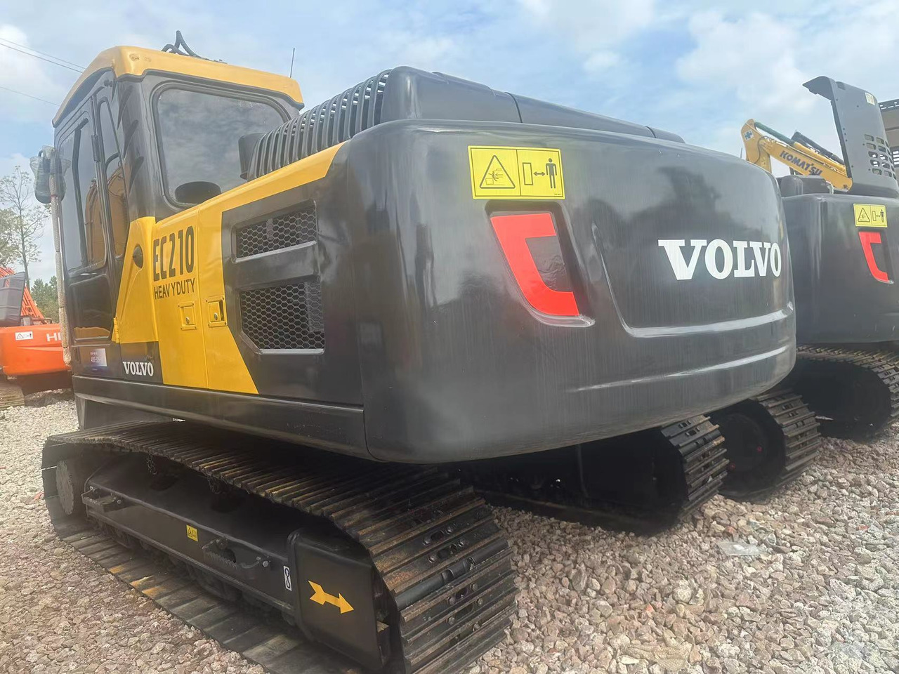 Used VOLVO EC210 Excavator Efficient Heavy Construction Equipment with Original Engine Second Hand Crawler Excavator - Escavadeira: foto 1 Used VOLVO EC210 Excavator Efficient Heavy Construction Equipment with Original Engine Second Hand Crawler Excavator - Escavadeira: foto 1