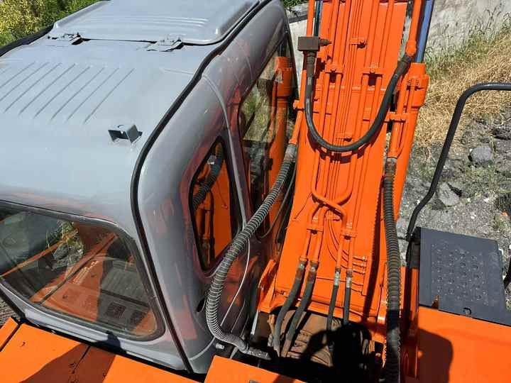 Used Wheel Excavator Hitachi ZX 130W Made in Japan 13ton Hitachi Zx130w Wheel Excavator Price Used Hitachi Zx130 Excavator SALE - Escavadeira de rodas: foto 5 Used Wheel Excavator Hitachi ZX 130W Made in Japan 13ton Hitachi Zx130w Wheel Excavator Price Used Hitachi Zx130 Excavator SALE - Escavadeira de rodas: foto 5