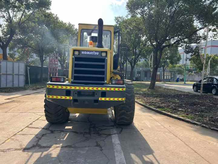 Used komatsu Wa320-3 Wheel Loader Second Hand Machine Popular Brand komatsu Hydraulic Machinery - Pá carregadora de rodas: foto 4 Used komatsu Wa320-3 Wheel Loader Second Hand Machine Popular Brand komatsu Hydraulic Machinery - Pá carregadora de rodas: foto 4