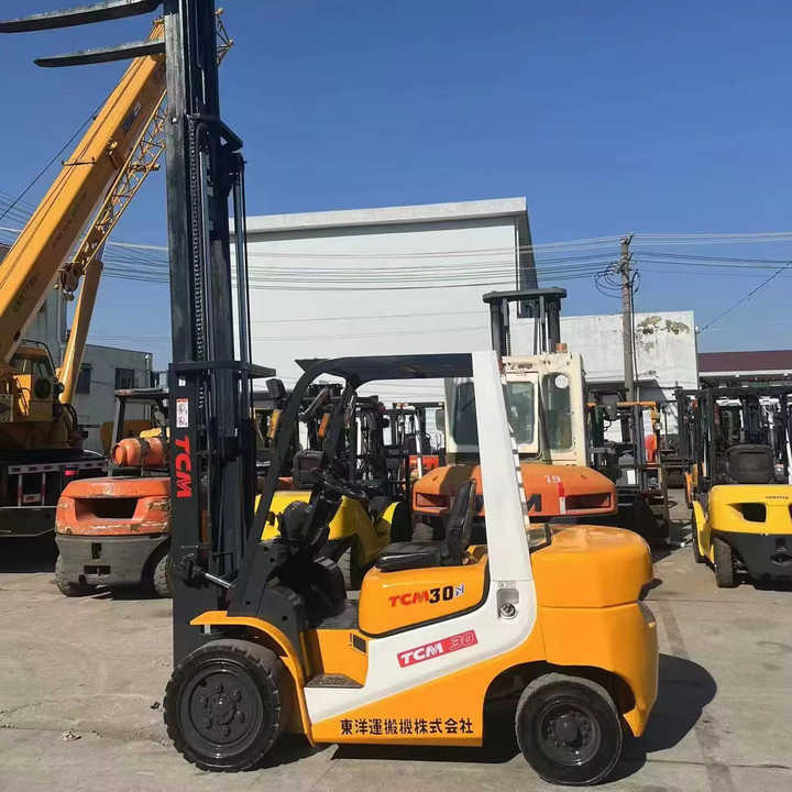 Very Good Condition and Cheap Price 3 Tonne TCM Forklift Run Performance TCM30 Forklift for Sale - Empilhador: foto 1 Very Good Condition and Cheap Price 3 Tonne TCM Forklift Run Performance TCM30 Forklift for Sale - Empilhador: foto 1