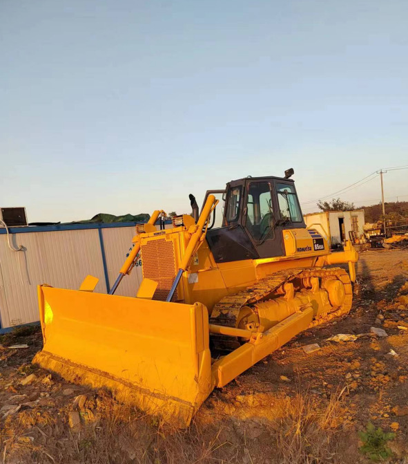 Used high quality bulldozer KOMATSU D85ESS - Buldôzer: foto 5 Used high quality bulldozer KOMATSU D85ESS - Buldôzer: foto 5