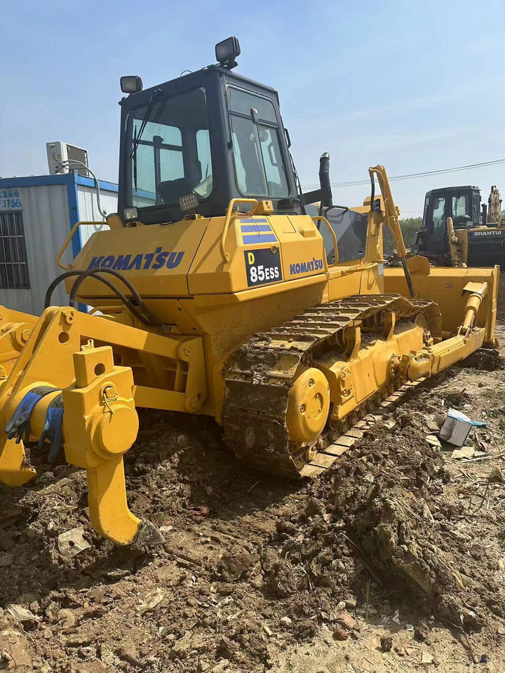 Used high quality bulldozer KOMATSU D85ESS - Buldôzer: foto 2 Used high quality bulldozer KOMATSU D85ESS - Buldôzer: foto 2