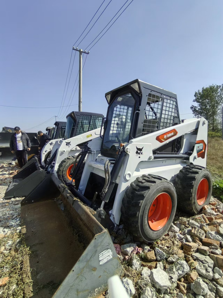 BOBCAT S590 - Mini pá carregadora: foto 1 BOBCAT S590 - Mini pá carregadora: foto 1