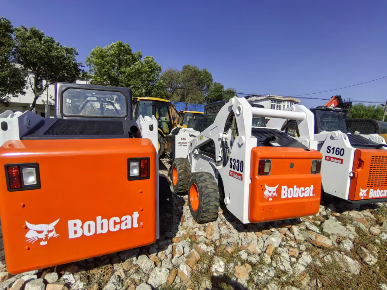 BOBCAT S590 - Mini pá carregadora: foto 2 BOBCAT S590 - Mini pá carregadora: foto 2