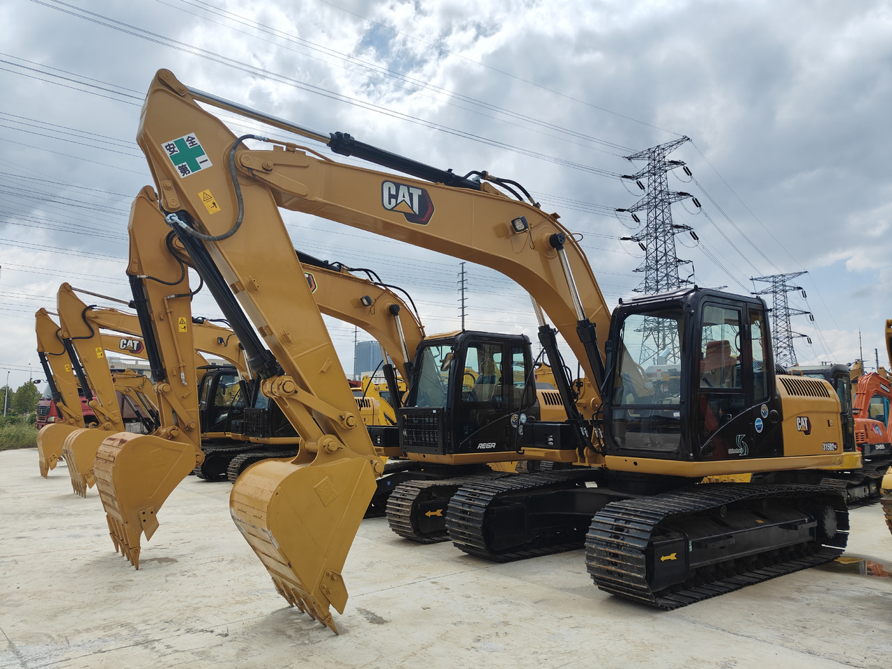 CATERPILLAR 315D2 - Mini escavadeira: foto 2 CATERPILLAR 315D2 - Mini escavadeira: foto 2