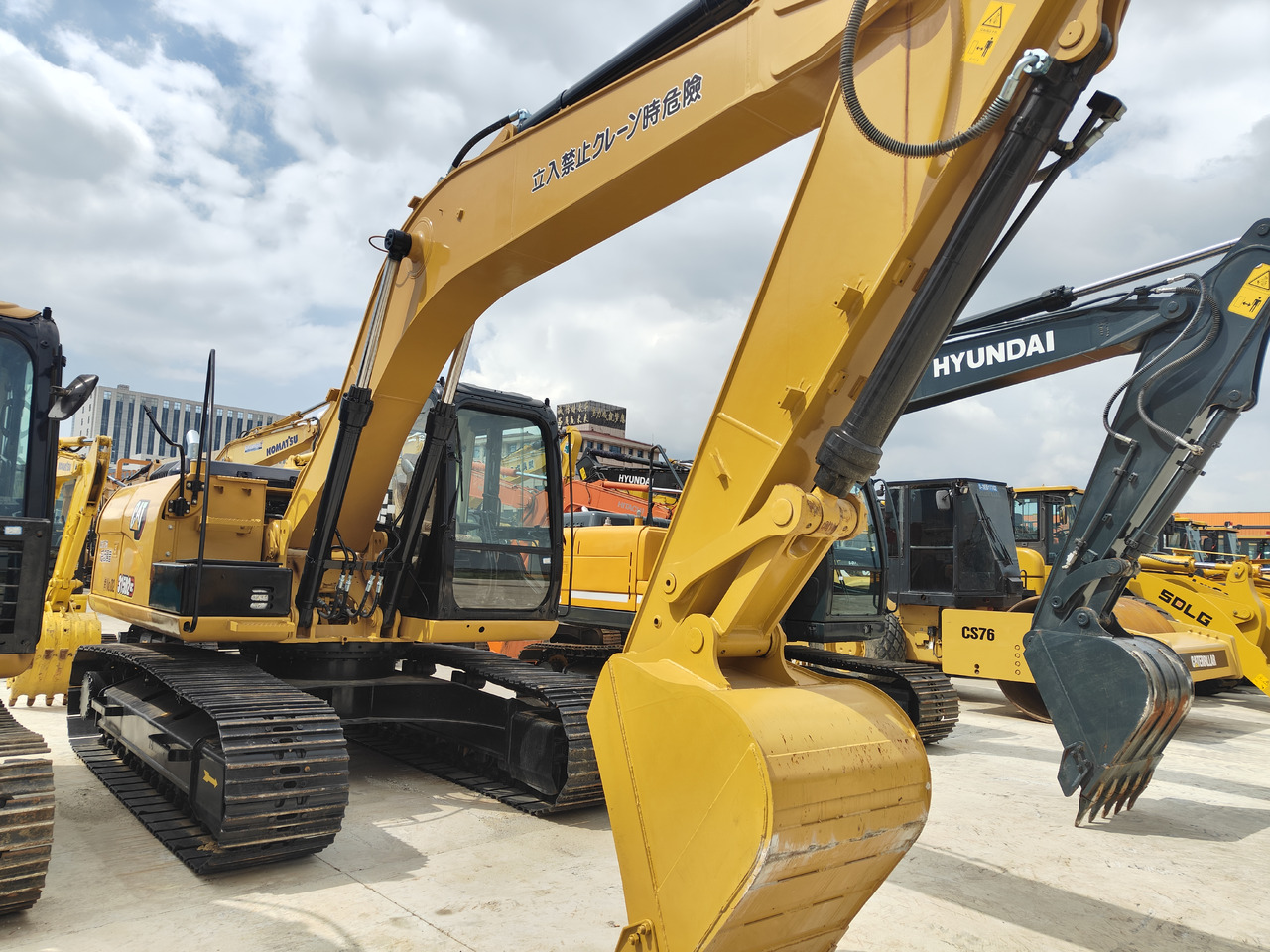 CATERPILLAR 315D2 - Mini escavadeira: foto 3 CATERPILLAR 315D2 - Mini escavadeira: foto 3