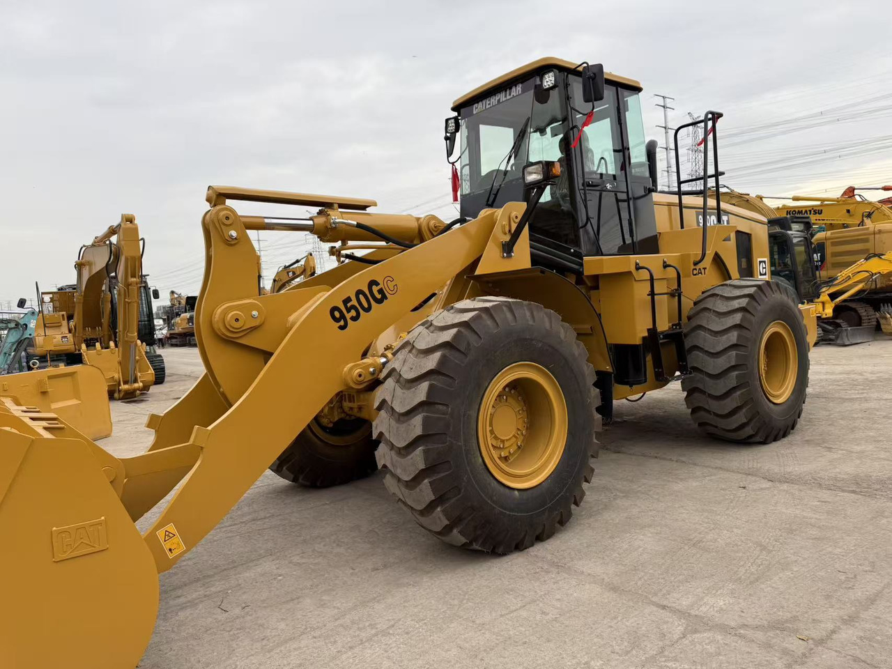 CATERPILLAR 950GC - Pá carregadora de rodas: foto 4 CATERPILLAR 950GC - Pá carregadora de rodas: foto 4
