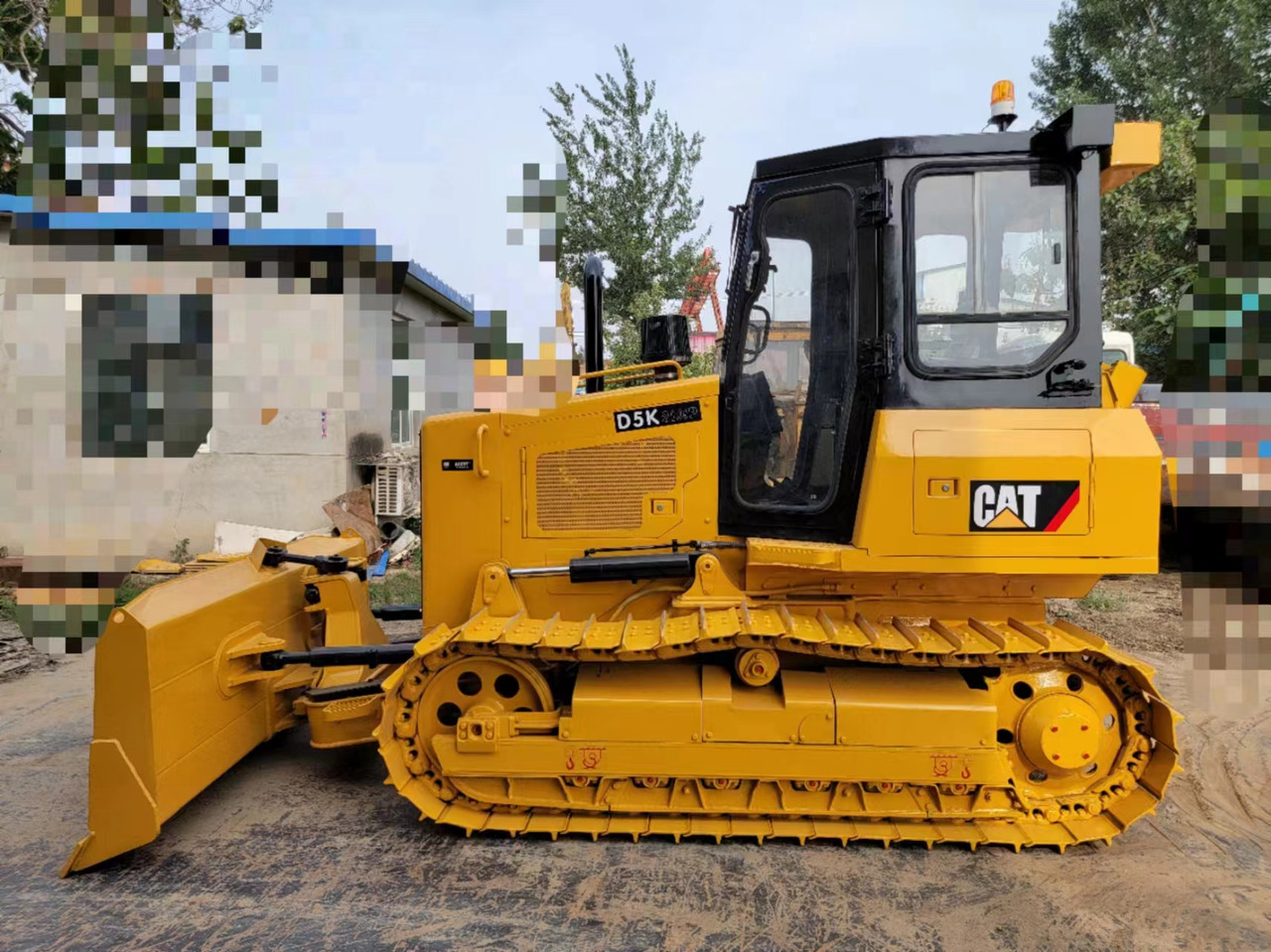CATERPILLAR D5K - Buldôzer: foto 1 CATERPILLAR D5K - Buldôzer: foto 1