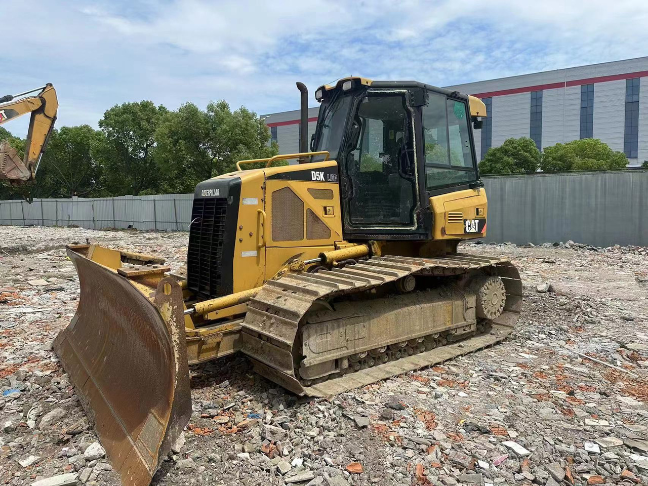 CATERPILLAR D5K - Buldôzer: foto 2 CATERPILLAR D5K - Buldôzer: foto 2