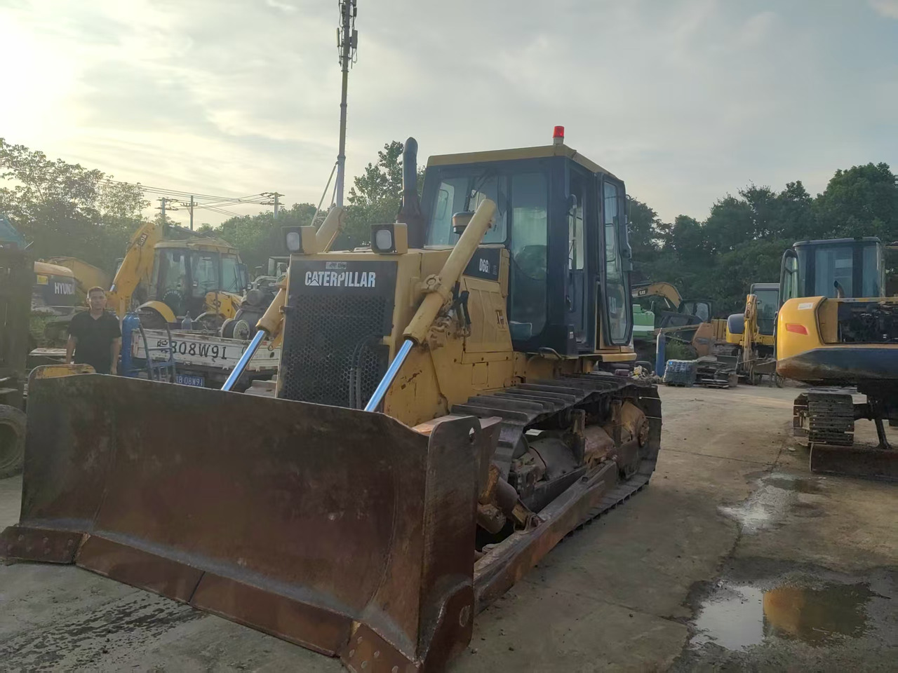 CATERPILLAR D6G - Buldôzer: foto 3 CATERPILLAR D6G - Buldôzer: foto 3