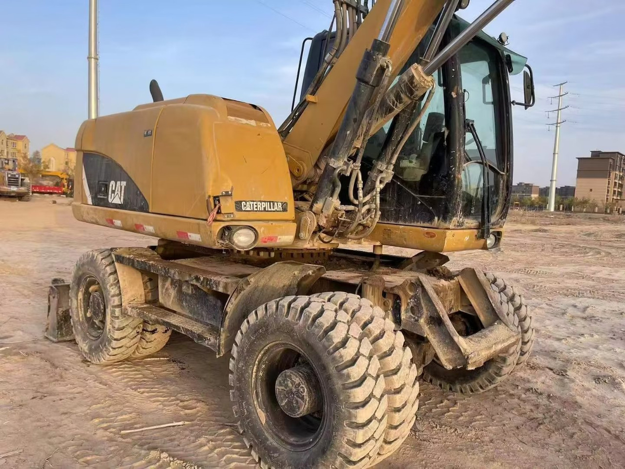 CATERPILLAR M315 - Escavadeira de rodas: foto 4 CATERPILLAR M315 - Escavadeira de rodas: foto 4