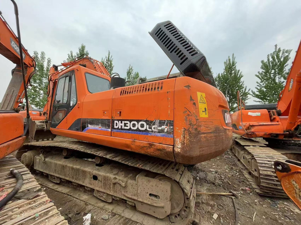 DOOSAN DH300LC-7 - Escavadora de rastos: foto 2 DOOSAN DH300LC-7 - Escavadora de rastos: foto 2