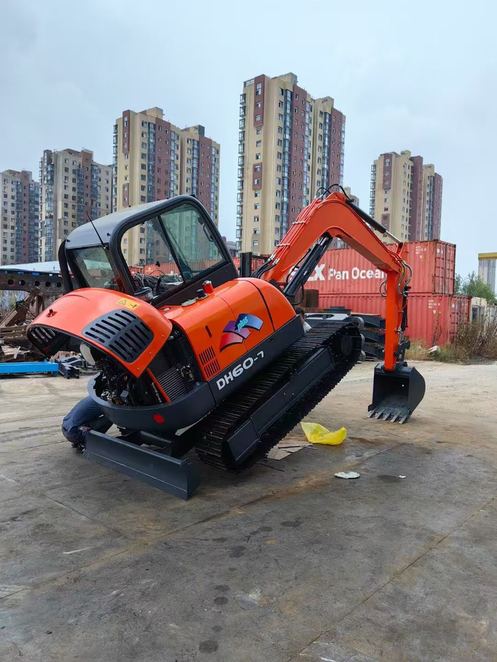 DOOSAN DH60-7 - Escavadora de rastos: foto 5 DOOSAN DH60-7 - Escavadora de rastos: foto 5