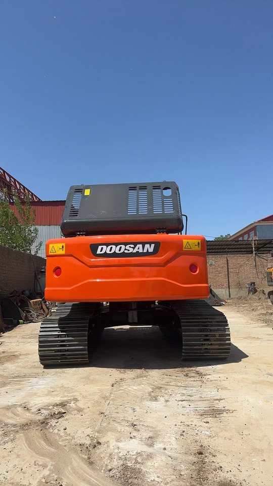 DOOSAN DX225LC-7 - Escavadora de rastos: foto 2 DOOSAN DX225LC-7 - Escavadora de rastos: foto 2