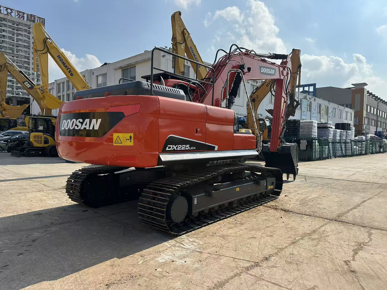 DOOSAN DX225LCA - Escavadora de rastos: foto 3 DOOSAN DX225LCA - Escavadora de rastos: foto 3