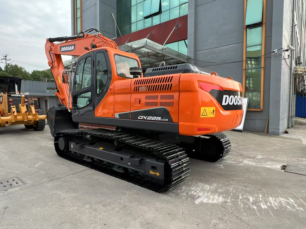 DOOSAN DX225LCA - Escavadora de rastos: foto 2 DOOSAN DX225LCA - Escavadora de rastos: foto 2