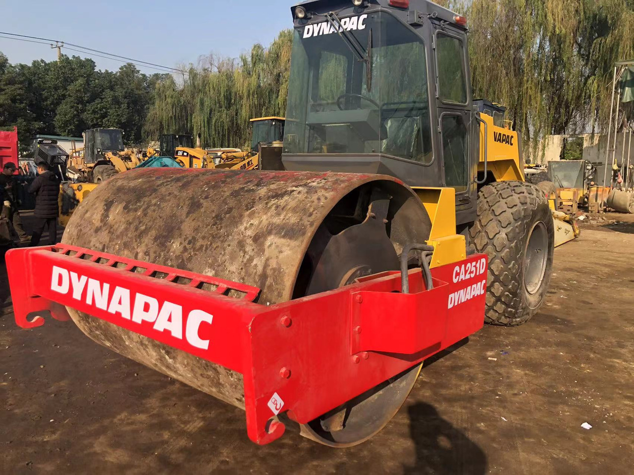DYNAPAC CA251D - Compactador de asfalto: foto 3 DYNAPAC CA251D - Compactador de asfalto: foto 3