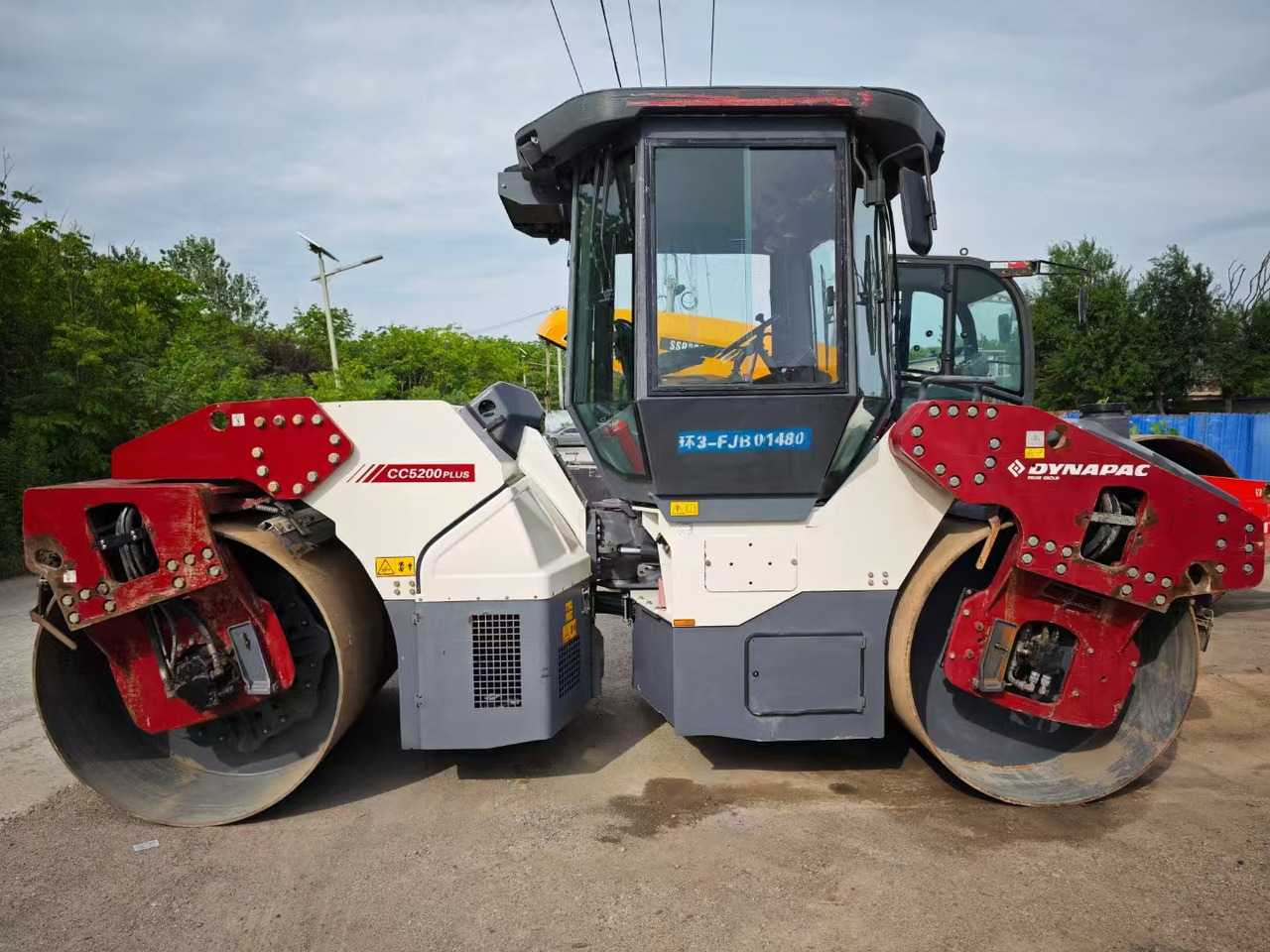 DYNAPAC CC5200 - Compactador de asfalto: foto 1 DYNAPAC CC5200 - Compactador de asfalto: foto 1