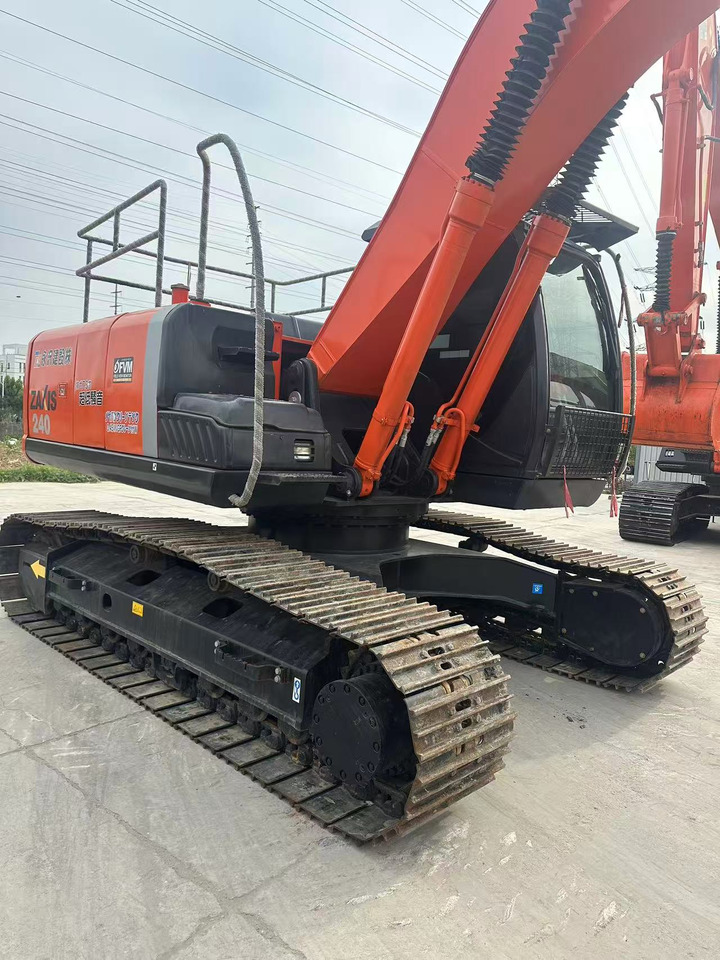 HITACHI ZX240-3G - Escavadora de rastos: foto 2 HITACHI ZX240-3G - Escavadora de rastos: foto 2