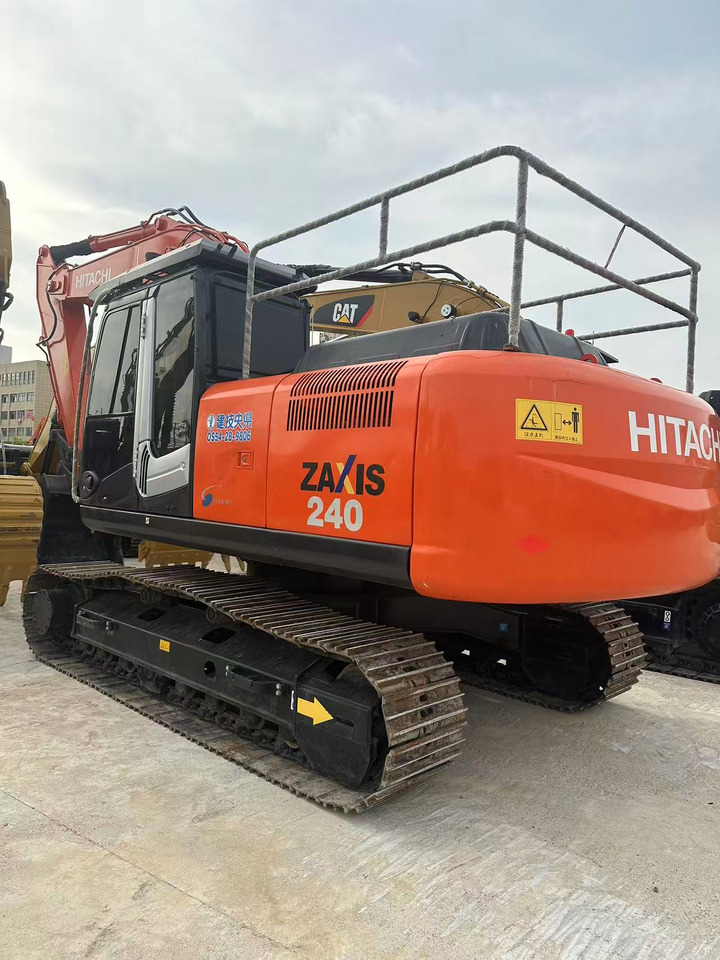 HITACHI ZX240-3G - Escavadora de rastos: foto 4 HITACHI ZX240-3G - Escavadora de rastos: foto 4