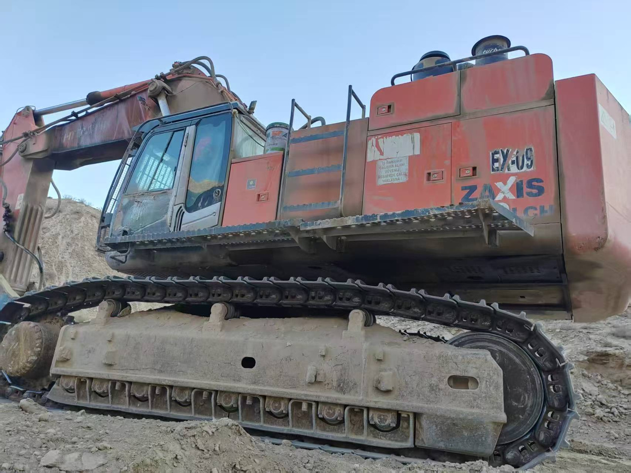 HITACHI ZX670 - Escavadora de rastos: foto 4 HITACHI ZX670 - Escavadora de rastos: foto 4