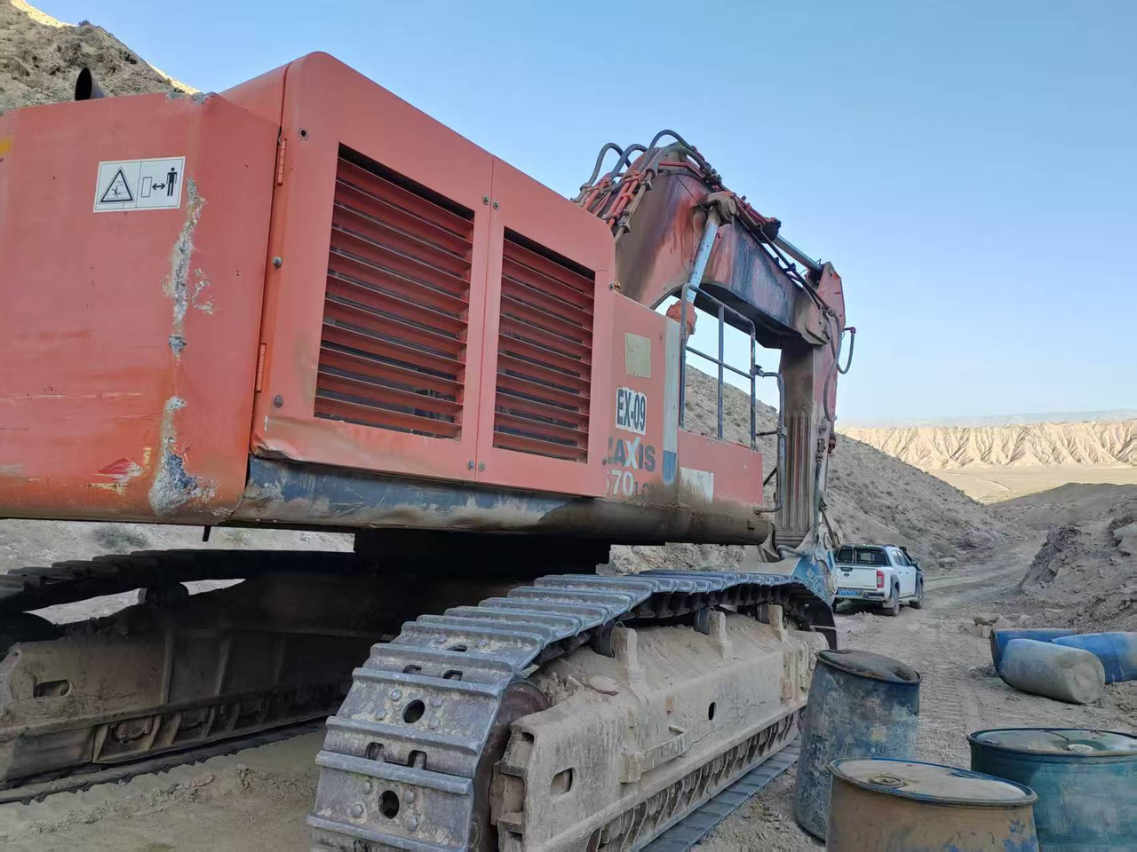 HITACHI ZX670 - Escavadora de rastos: foto 3 HITACHI ZX670 - Escavadora de rastos: foto 3