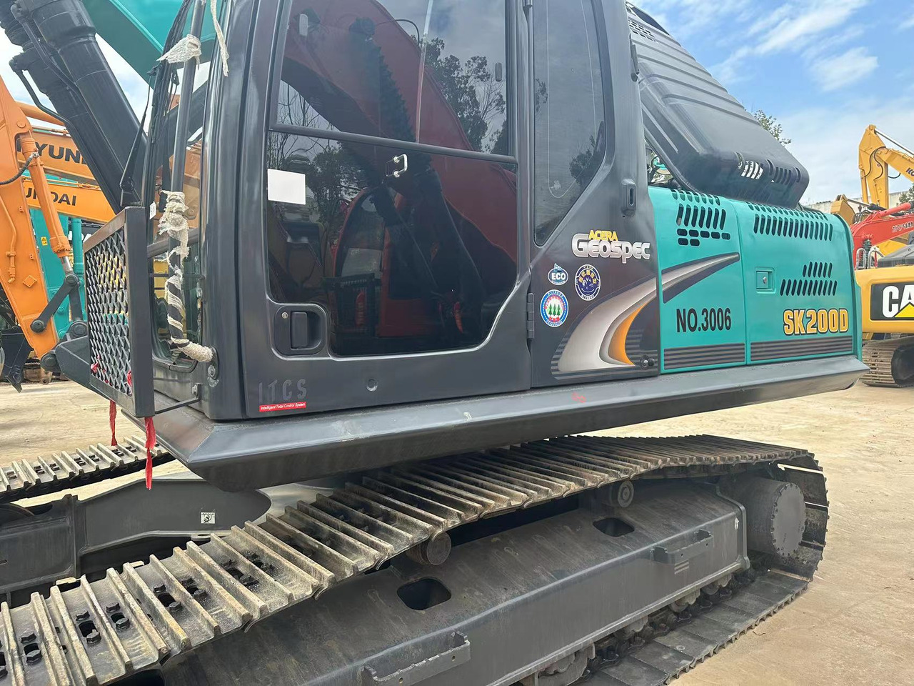 KOBELCO SK200D - Mini escavadeira: foto 4 KOBELCO SK200D - Mini escavadeira: foto 4