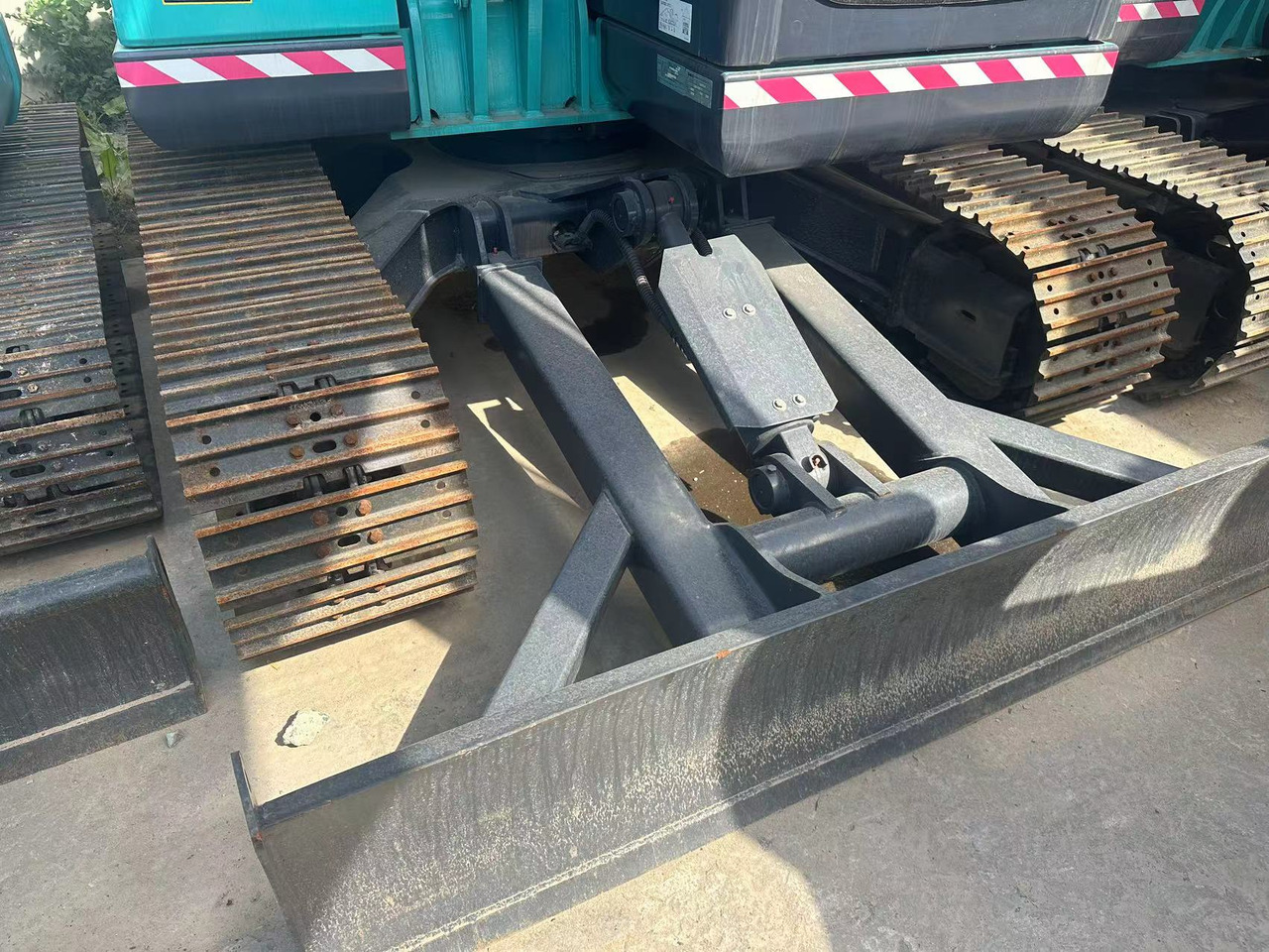 KOBELCO SK75 - Mini escavadeira: foto 3 KOBELCO SK75 - Mini escavadeira: foto 3