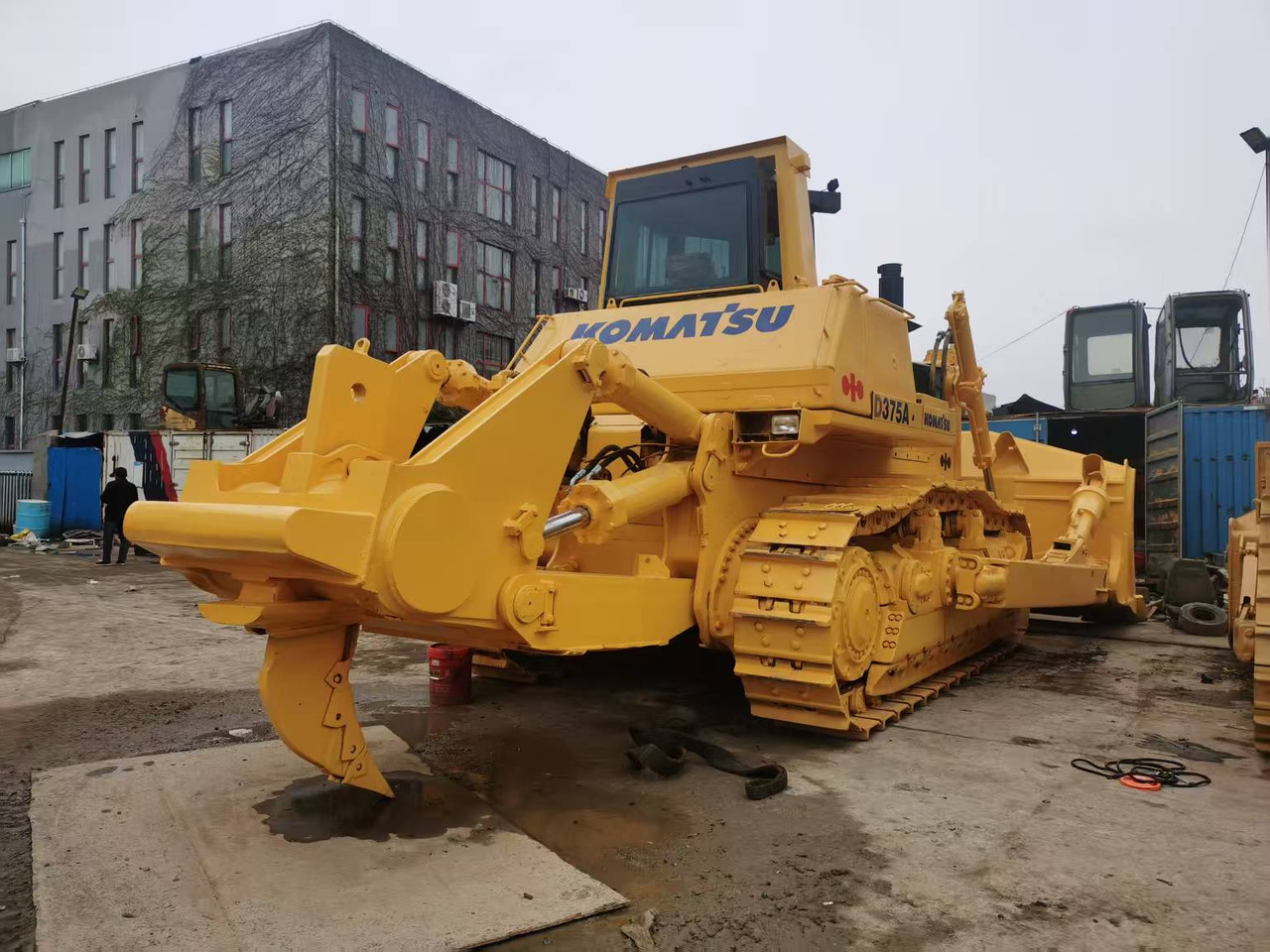 KOMATSU D375 - Buldôzer: foto 5 KOMATSU D375 - Buldôzer: foto 5